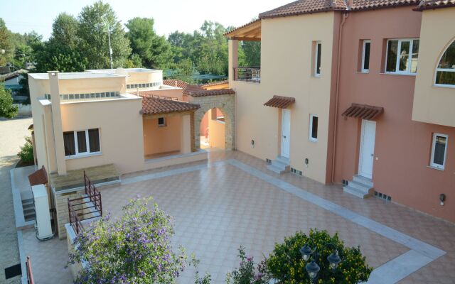 Marias Filoxenia Suites Apart-Hotel