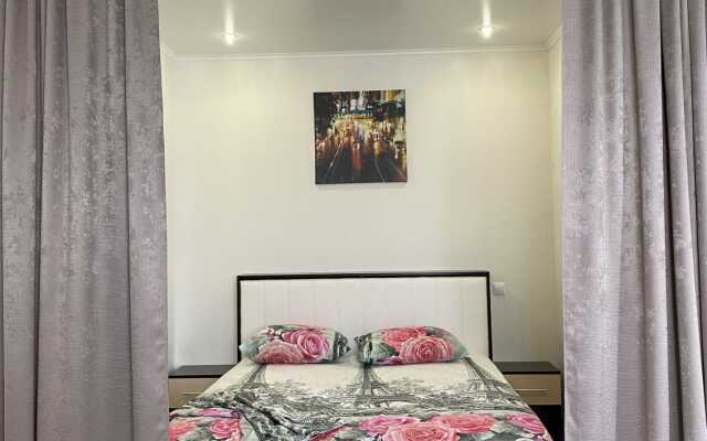 Apartamenty Revolyutsiya Vid na Gorod