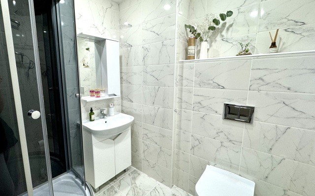 Квартира Новая Евродвушка недалеко от Аэропорта