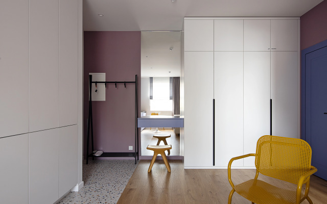 Colorful Dreams by Pavlov Apartments