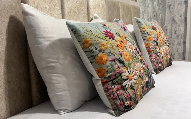 Boulevard Side Apartments