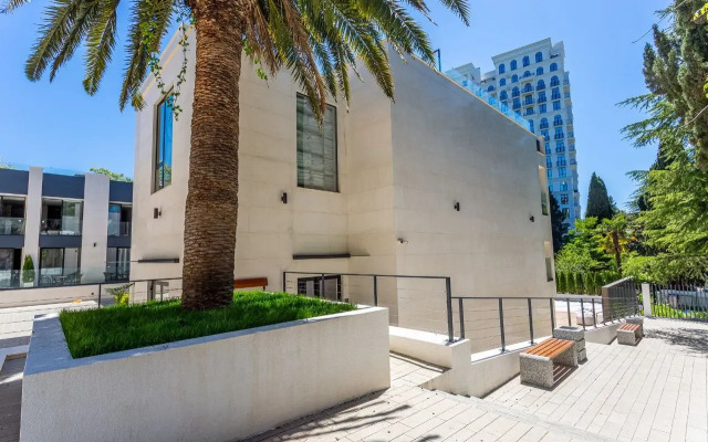 Апартаменты в Центре Сочи с Бассейном