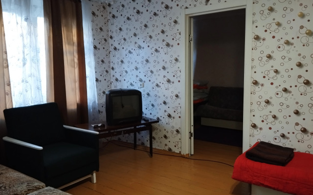 Deshyovaya 8mi Mestnaya v Tsentre Flat
