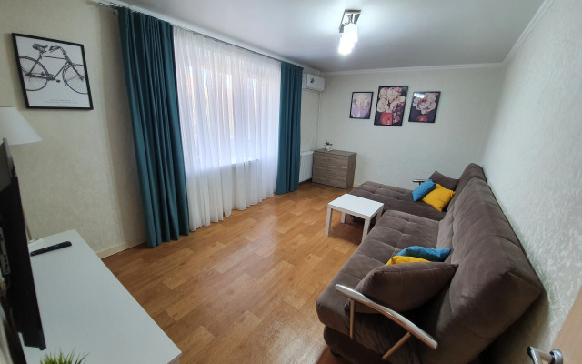 Vitalij HouseRent Dvuhkomnatnaya po ul. Mira,17  Flat
