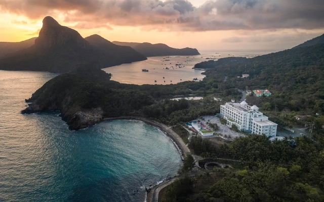 Отель Orson Hotel & Resort Con Dao