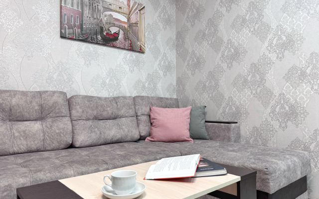 Квартира 2-к на Молодой Гвардии 102А