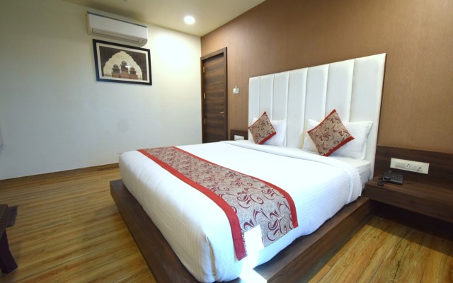 Pari Hotel