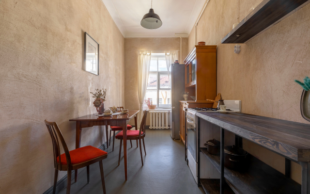 Апартаменты Классическая петербургская квартира в духе ХХ века