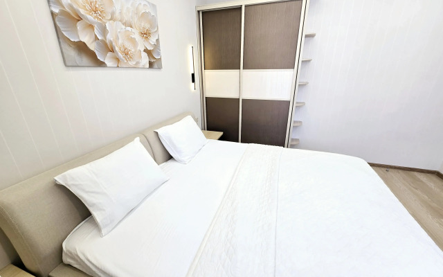 Aleksandrovskiy Sad Apartments