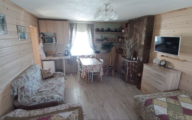 Gostevoy Dom Domik S Kaminom Guest House
