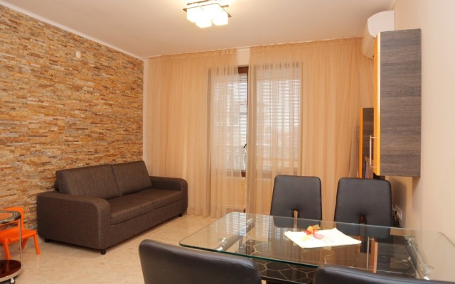 Esteban Apart-Hotel
