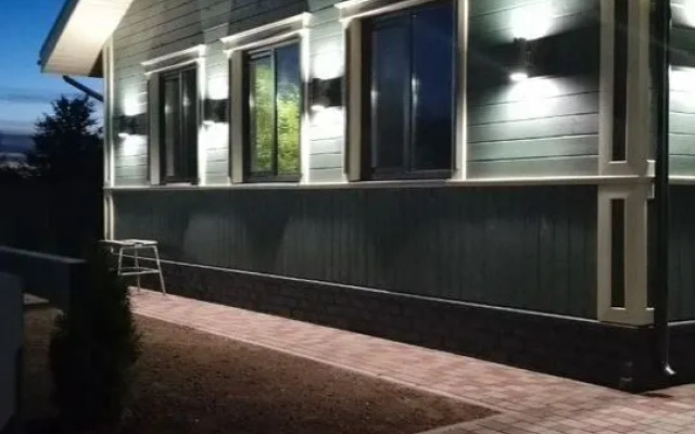 Частный дом уютный в ceле Кибoл