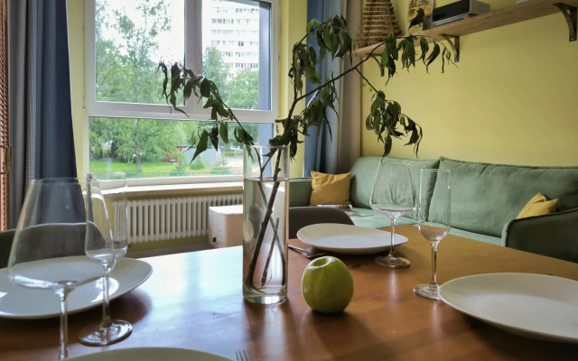 Квартира Комфортная с Просторной Гостиной, Спальней, Детской, Кабинетом и Двумя Санузлами