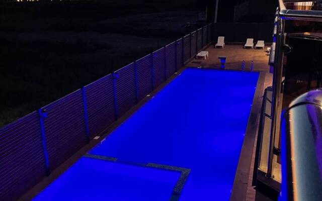 Akros Guest house