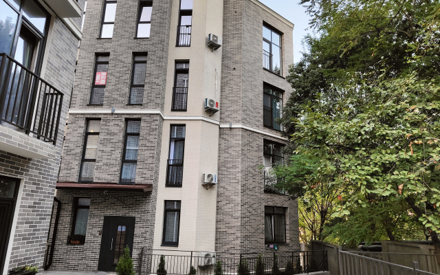 Uyutnaya Studiya S Panoramnymi Oknami Flat