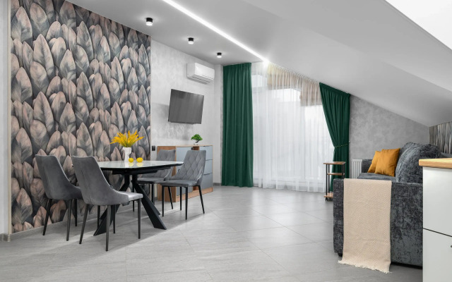 Квартира с балконом и видом на море