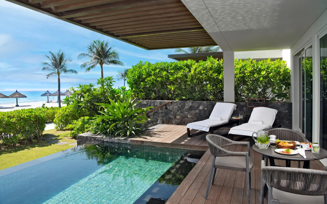 Курортный отель Alma Cam Ranh