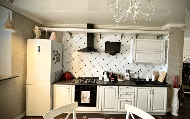 Апартаменты Уютные 2-комнатные в Центре Города