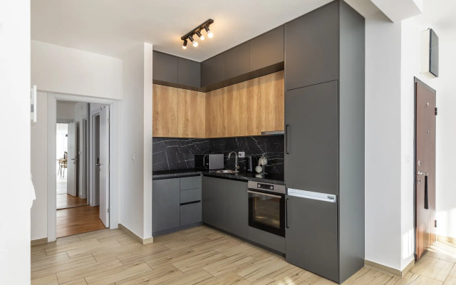 Sunny Side Three Bedrooms Apartment