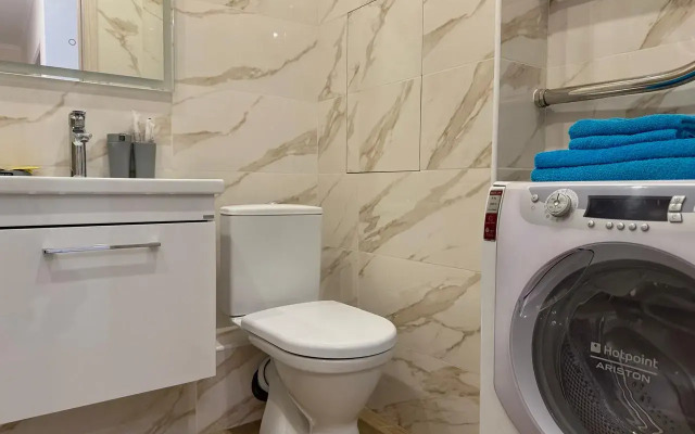 Na ulitse Shiroko-Kholodnaya, d.6 Apartments