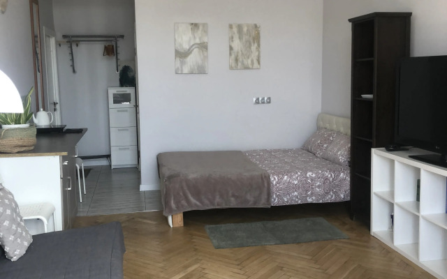 Апартаменты Студия с Видом на Покровский Сквер