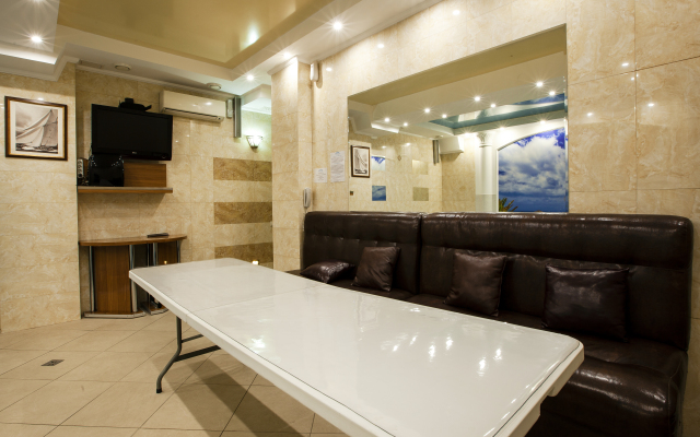 Lazurny bereg Hotel