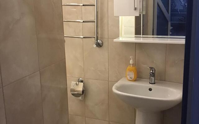 Chekhova 95 Guest House