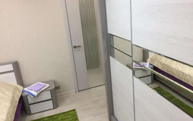 Апартаменты на Металлургов 13