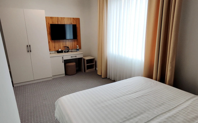 Cozy Hotel