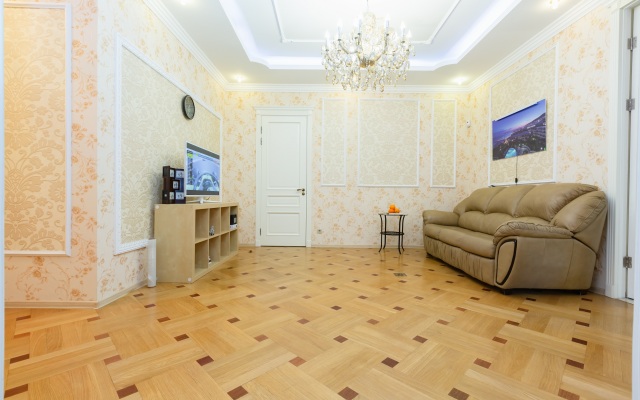 Samotsvet Na Naberezhnoy Kanala Griboyedova 49 Apartments