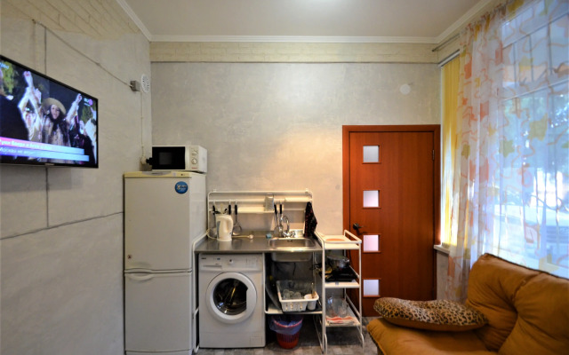 Апартаменты Статус на Кирова 10 в Ялте 1