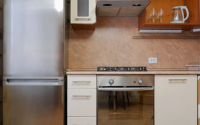 Квартира Типанова 16