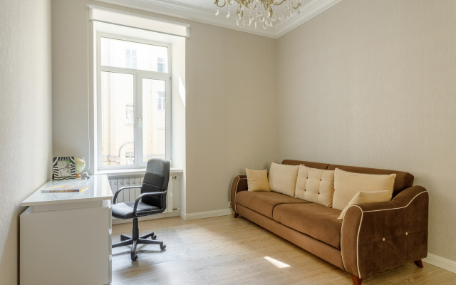Luchshaya Kvartira with 3 bedrooms near Kremlin