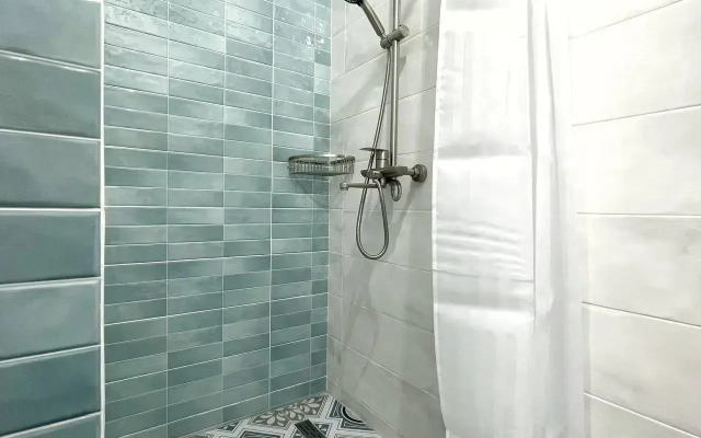 Udachnye Sutki Layf Flat