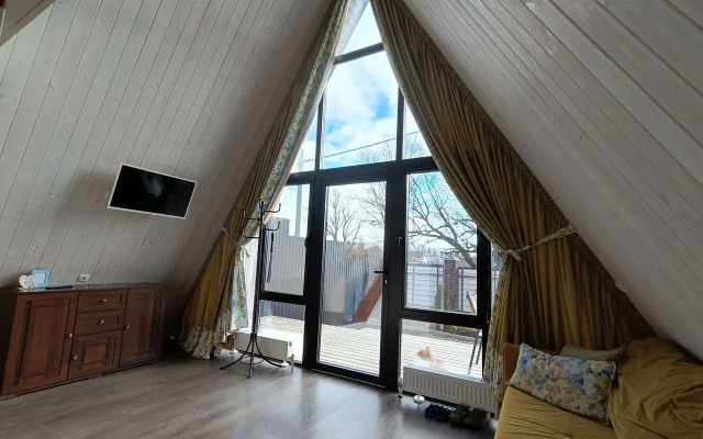 S Chanom Alena_Aframe Chalet