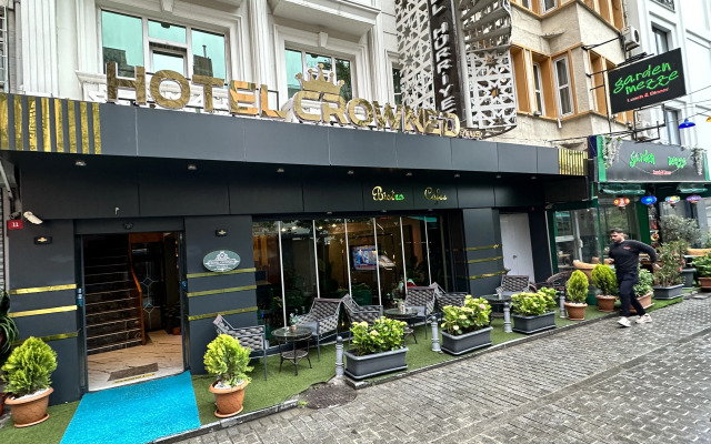 Отель Crowned Plus Hotel
