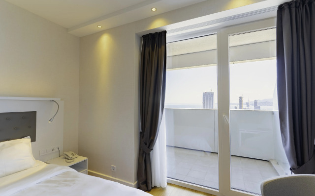 Alliance Palace by Grand City Apartment Hotel