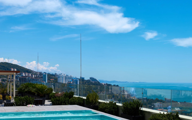 Sochi-Tsentr Studiya S Basseynom Na Kryshe. Zhk Metropol Apartments