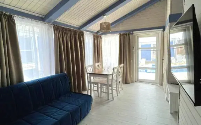 Blue Waves Villa