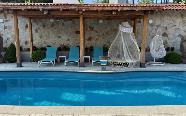 V Grecheskom Stile Khalkidiki Villa