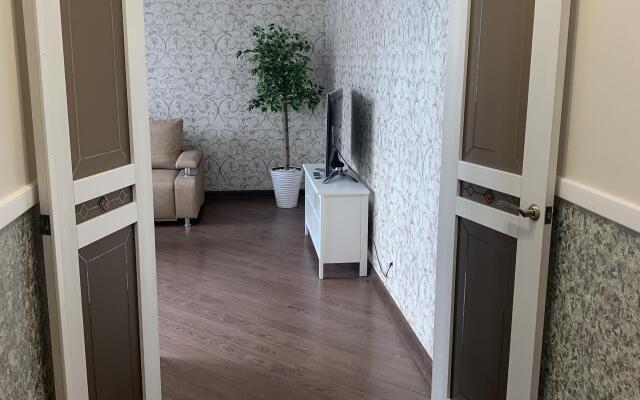 Апартаменты Argentum Home 78 Добровольческой бригады 40