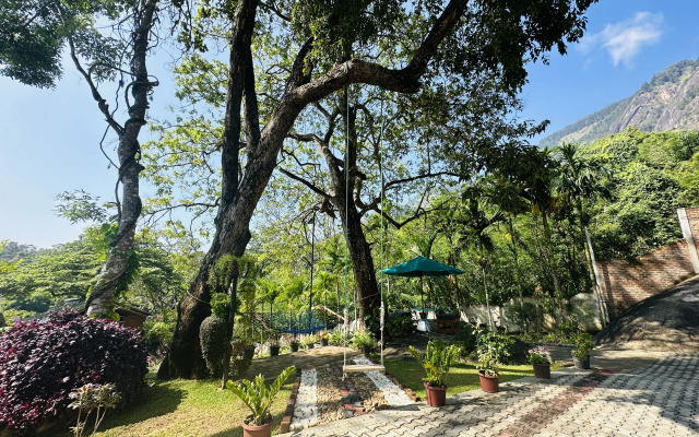 Moi Ella by Dbi Hotel
