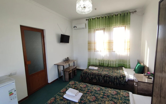 Green House Hotel