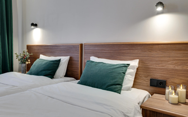 Seven Hills Brestskaya Hotel