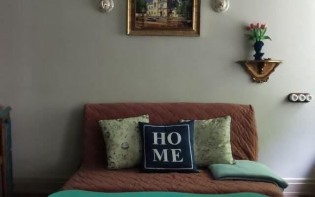 Апартаменты  Фарфор и соловей Loft-усадьба на Черниговской