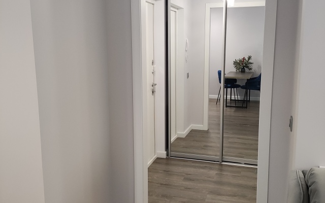 Studiya u Ladozhskogo vokzala Flat
