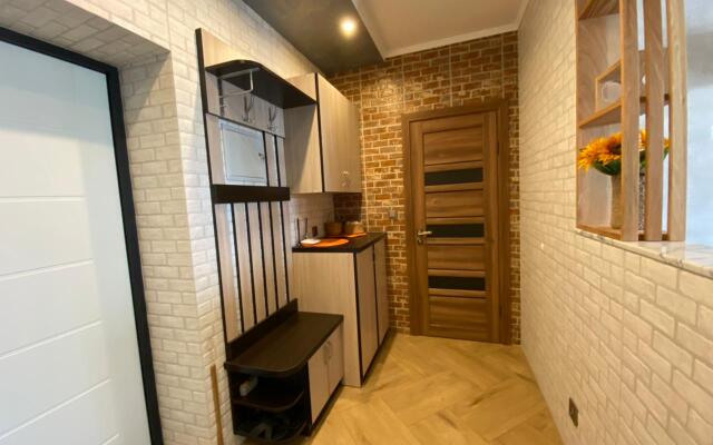 V Tsentre U Morya Apartments