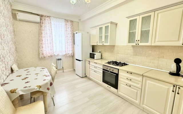 Apartamenty Prostornye svetlye 3-h komnatnye