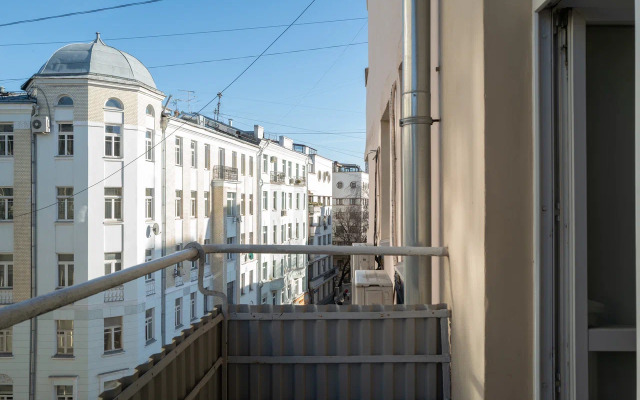Stilnaya Na Bronnoy U Patriarshikh Prudov Flat