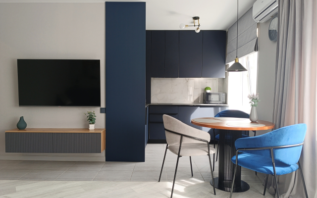 Siniy Aktsent Flat